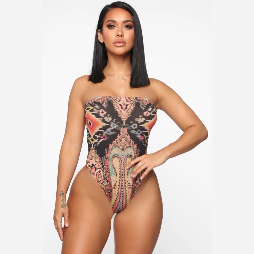 • Fashion Nova | Beside You Tube Bodysuit - Black/combo
